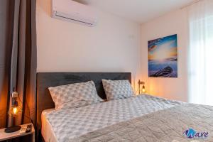 TWO BEDROOM MODERN APARTMENT near the AIRPORT 
