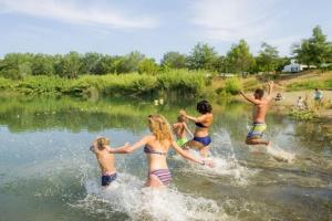 Campings mobil home tout confort 6 personnes climatise au pied du Luberon : photos des chambres
