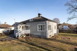 Trevligt hus med egen gård och fri Wifi, Emmaboda kommun, Lindås