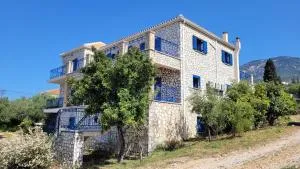 Stone House in olive Grove - former Denis Stone Villa - Mousata