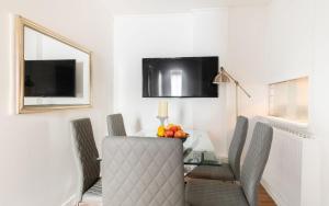 Spacious and Modern 4 Bed Apartment next to Borough Station