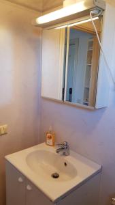 Trevligt hus med egen gård och fri Wifi, Emmaboda kommun, Lindås