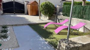 Maisons de vacances Maison tendance avec jardin, centre village, Alpilles, familles : photos des chambres