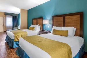 Suite with Balcony room in Best Western Plus Galveston Suites