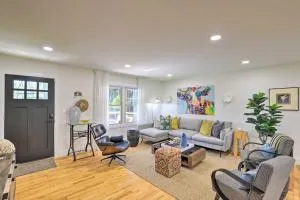 Modern Home with Hot Tub and Deck in Asheville! - Juno