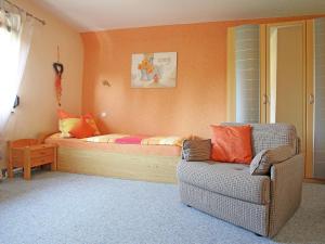 Apartment with terrace and pool in the garden