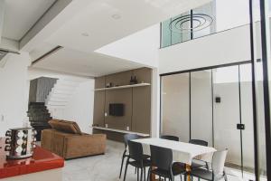 Suite Luxo com Piscina Privativa e Jacuzzi