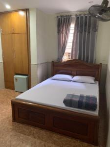 Nhà nghỉ Hoàng Anh