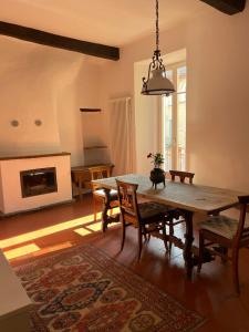 Tipica casa ticinese a Carona