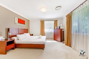 KOZYGURU | Westleigh | Spacious Home with 4 Beds