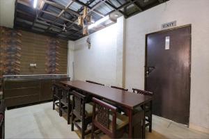 FabExpress Yug Villa Karol Bagh