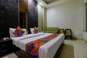 FabHotel Yug Villa