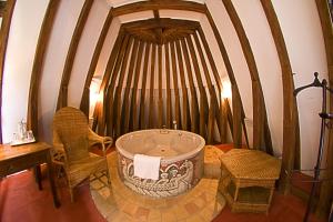 Hotels Chateau de Chissay : Suite avec Jacuzzi