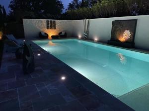 Maisons de vacances Mas Beau Soleil & Spa Cottages de Charme avec Jacuzzi&Jardin Prives : photos des chambres