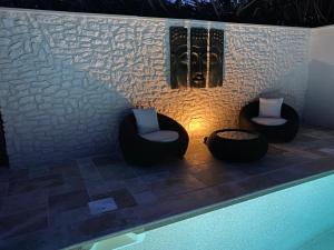 Maisons de vacances Mas Beau Soleil & Spa Cottages de Charme avec Jacuzzi&Jardin Prives : photos des chambres