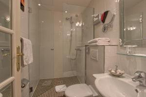 Hotels Timhotel Tour Montparnasse : Chambre Triple Supérieure