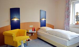 Large Single Room room in Retro - Art - Hotel Lünen