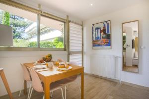 Studio AC La Californie with patio by Olidesi
