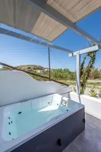 Milos Swell Suites I - Voúdhia