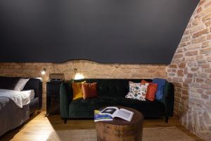 #stayhere - Historic Vilnius Old Town Chic Studio