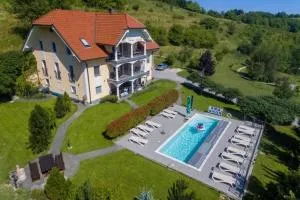 Pool Villa Silva Marija Apartments - Happy Rentals - Sromlje