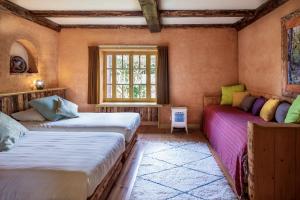 B&B / Chambres d'hotes Goute la vie : Chambre Familiale avec Salle de Bains Privative