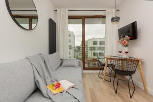 Forum Wola Jana Kazimierza Apartment by Noclegi Renters