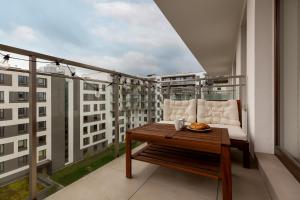 Forum Wola Jana Kazimierza Apartment by Noclegi Renters