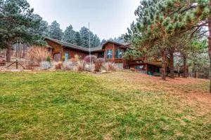 Crooked Canyon Lodge - Summerset