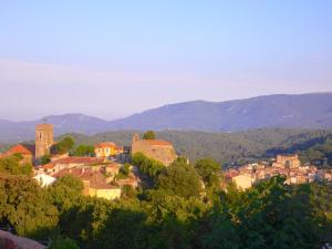 Maisons de vacances Charming Cottage with view and pool in Provence : photos des chambres