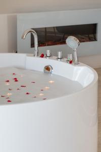 Holiday house Przystan Baltic with Private SaunaJacuzzi by Renters Prestige