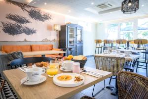 Hotels Hotel Le Martray : photos des chambres