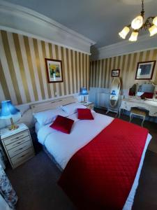 Double Room with Bath room in Ardgort Country House