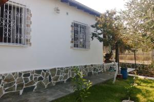 Amarantos beautiful Garden House