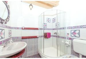 HVAR HEART HERITAGE STONE HOUSE 2 floors, up to 6 persons
