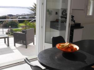 Maisons de vacances 180 panoramic sea view direct beach location Locmaria Plouzan : photos des chambres