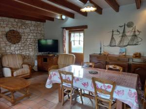 Maisons de vacances Gite Coulomby, 3 pieces, 4 personnes - FR-1-376-80 : photos des chambres