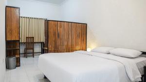 Ayodya Inn , Yogyakarta Lodging , Digital Nomads , Entrepreneurs Centre , CoWorking Space , CoLiving , Kost Lengkap , Exclusive Boarding House and Student Accommodation in Jogjakarta City Center !