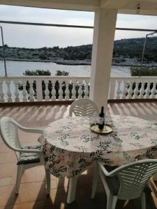 Holiday home Dragi - beachfront