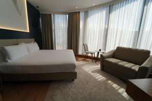 Deluxe Triple Room room in Black Diamond Hotel