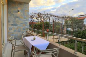 "Vision 4 Ksamil" Villa - Apartments and Rooms