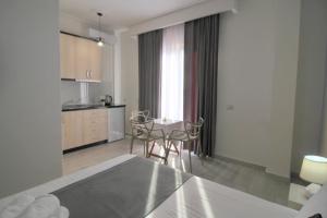"Vision 4 Ksamil" Villa - Apartments and Rooms