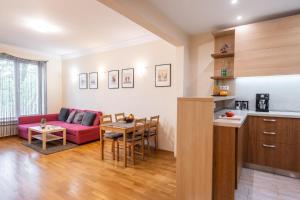 Sofia Day & Night - 2BDR City Center Apartment