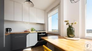 Flatbook Urban Center Apartments Oliwa