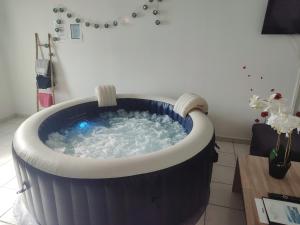 Appartements Duplex t3 jacuzzi salle de sport Le Tribord : photos des chambres