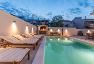 Apartment Pavla with pool