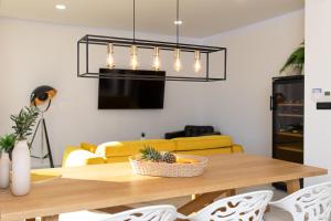 Villa Nina-3 bedroom villa with a pool and hot tub