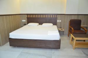 HOTEL RATHNA RESIDENCY