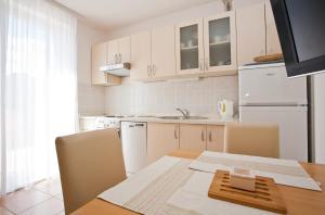 Apartments Glibo near the sea and town center! 