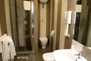 Deluxe Quadruple Room room in Up Hotel